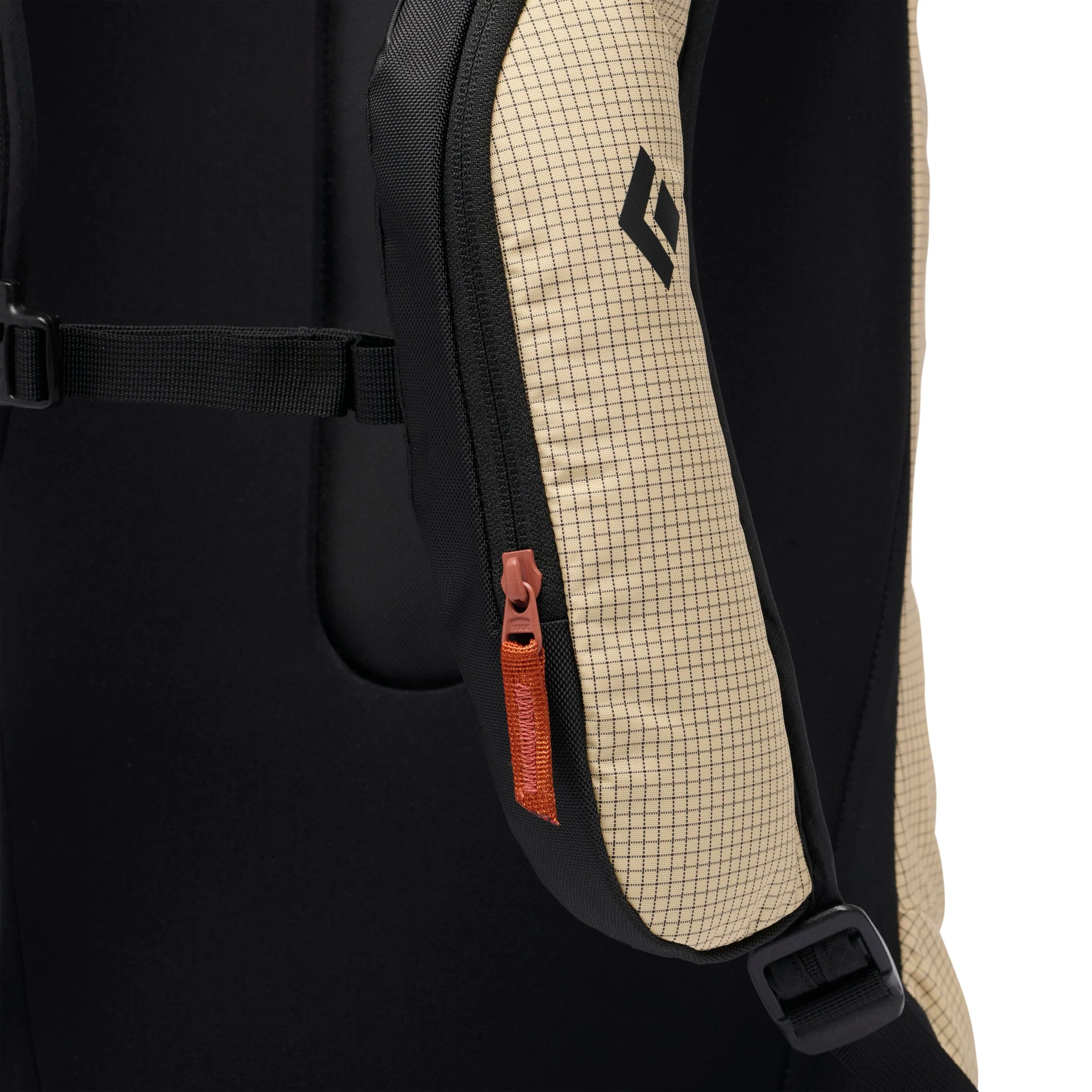 Black Diamond Dawn Patrol 15 Backpack - Image 3