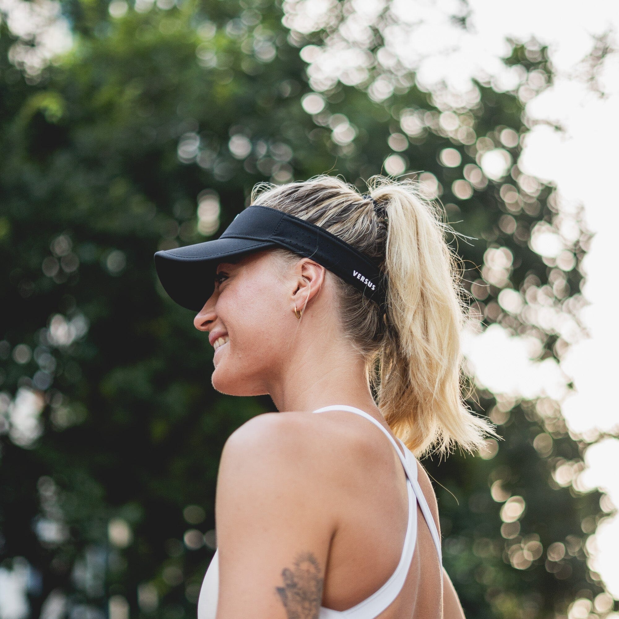 Versus Black Running Visor - Image 5