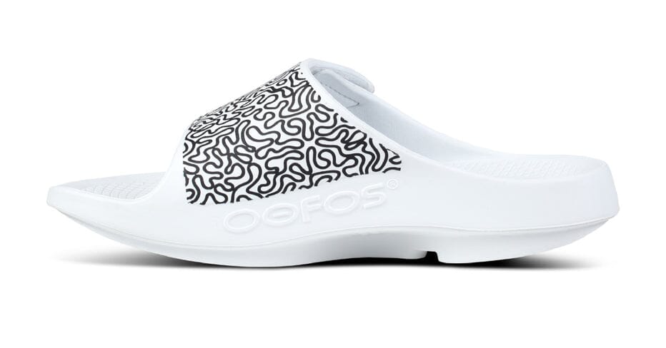 OOFOS Unisex OOahh Sport Flex Limited Slide Sandal - White Labyrinth - Image 4