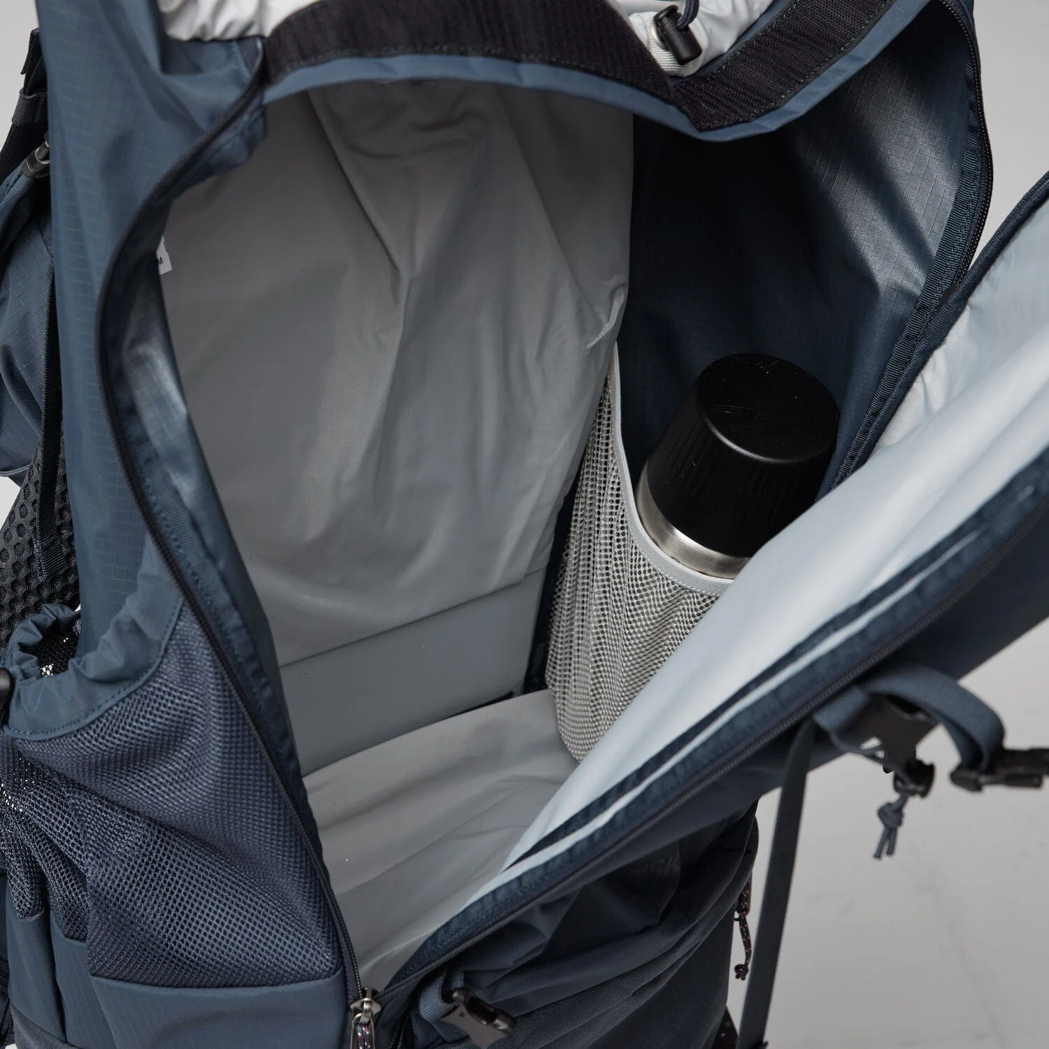 Fjallraven Abisko Trek 65 M/L Backpack - Image 3