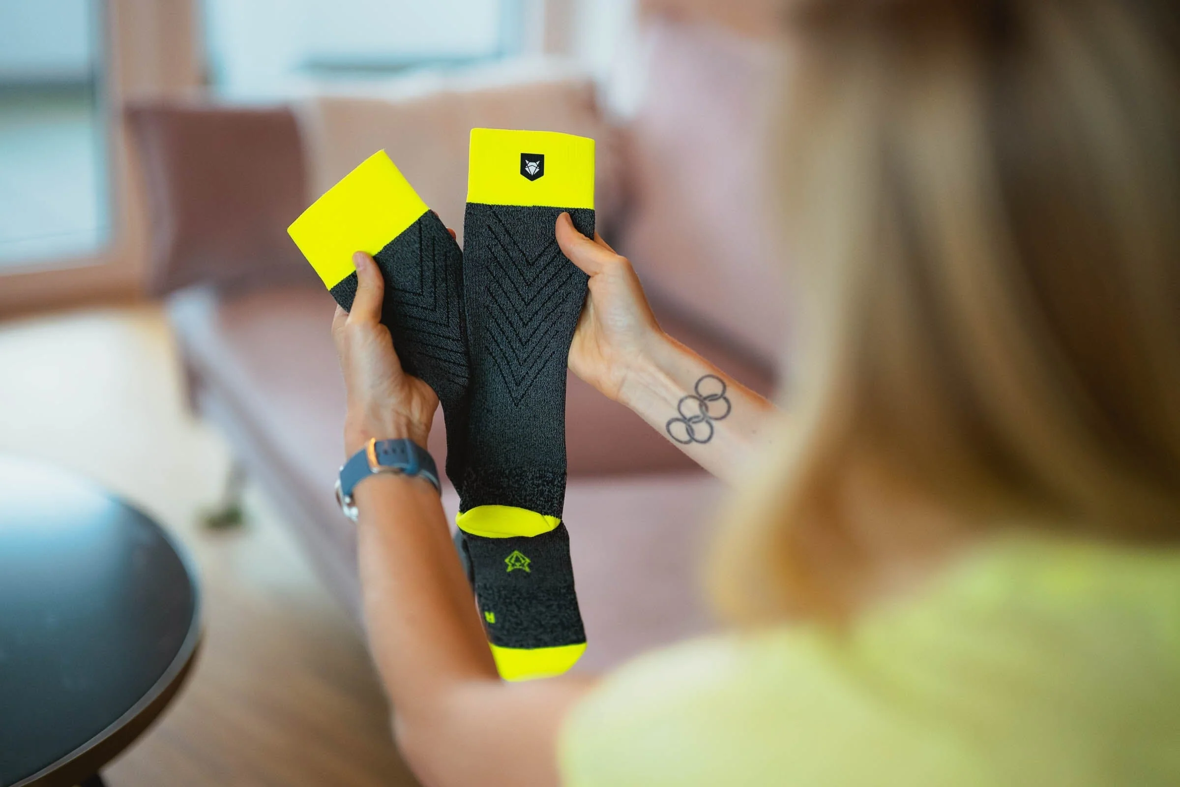 Incylence Renewed Compression V2 Dark Grey Canary Socks - Image 2