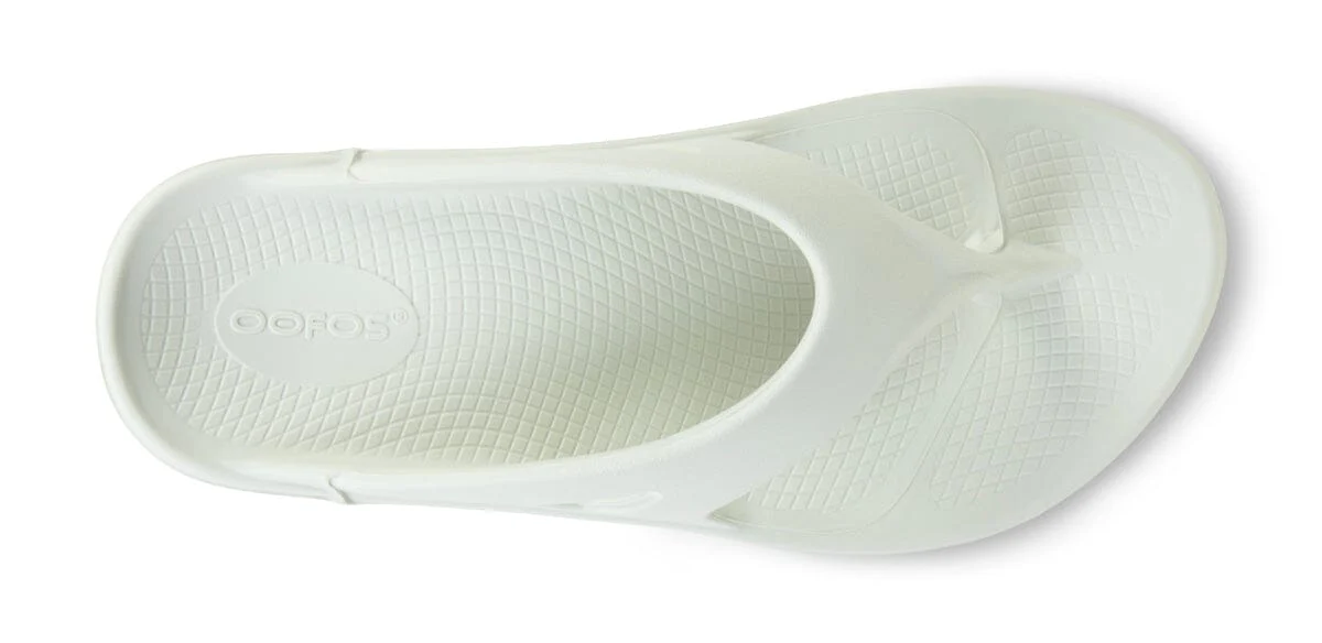 OOFOS Unisex OOriginal Thong Sandal - Cosmic Gray - Image 6