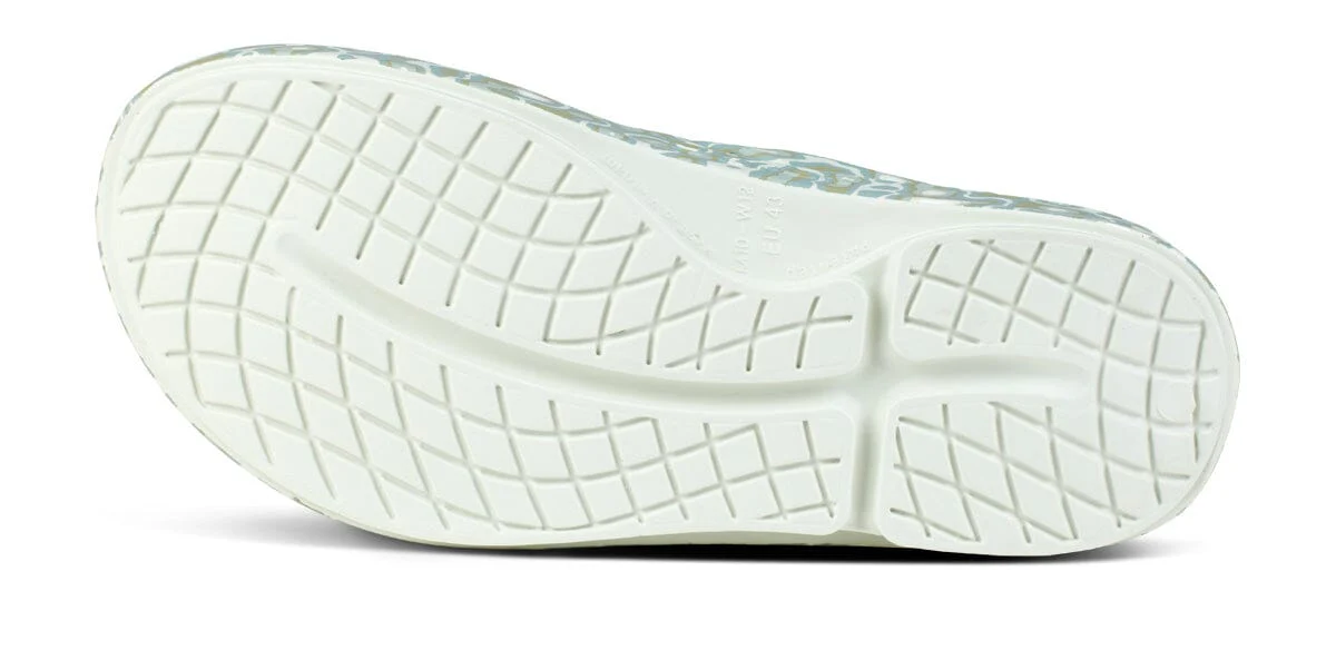 OOFOS Unisex OOriginal Sport Thong Sandal - Cosmic Gray Water Camo - Image 10