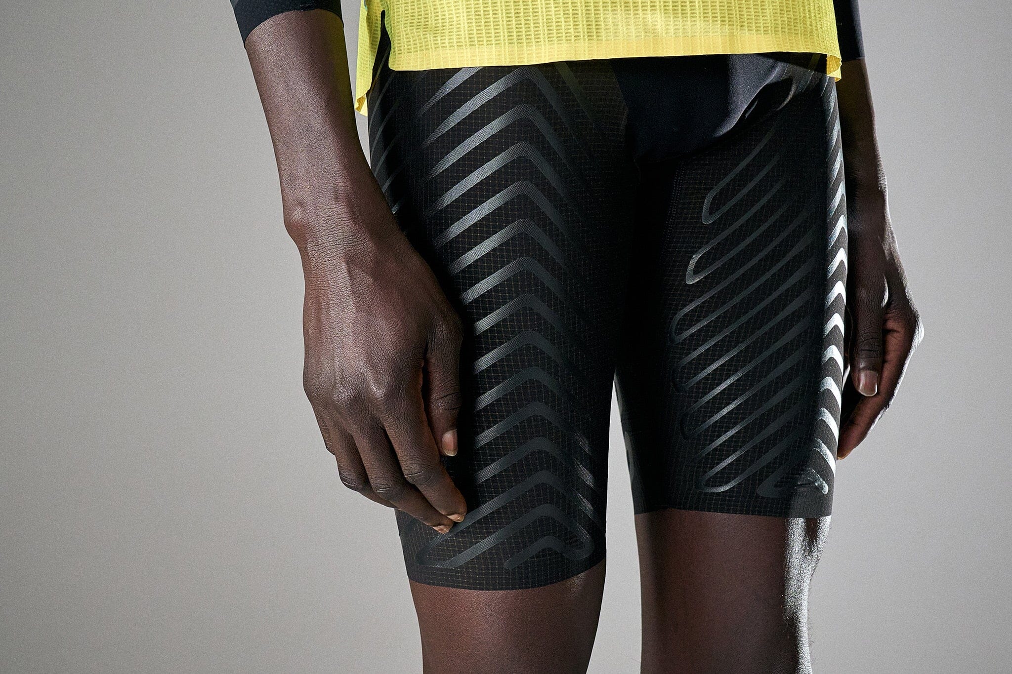 SOAR Men's RHEON Marathon Speed Shorts - Image 2