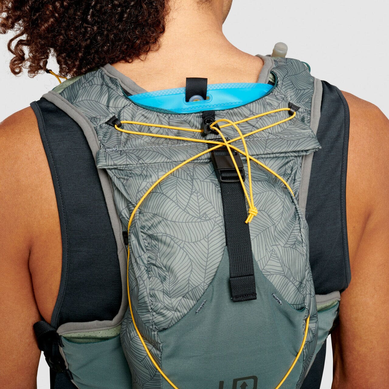Ultimate Direction Highland Vest Unisex Running Vest - Image 7